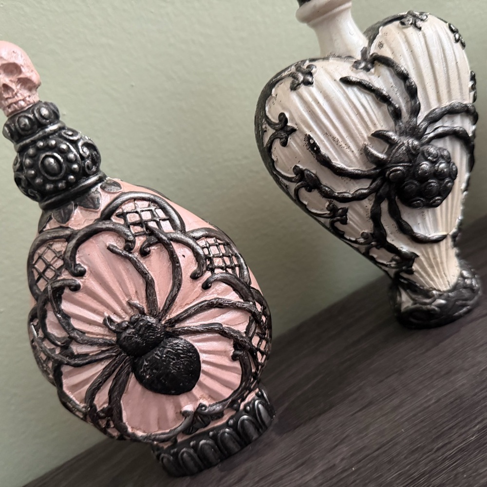 Pink and Black Spider Design Decorative Bottles Halloween Decor 4 pieces - Picture 4 of 5